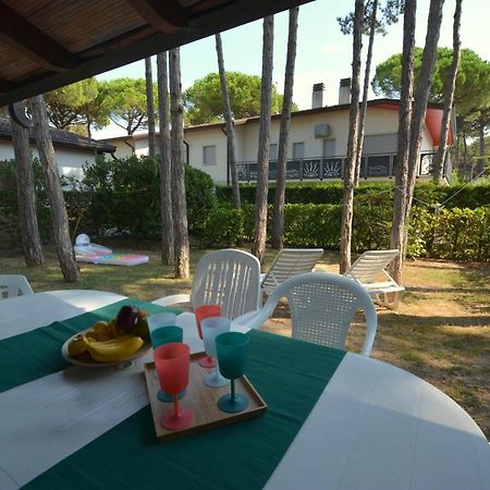 Villa In Lignano Riviera Comfortable Линьяно-Саббьядоро Экстерьер фото