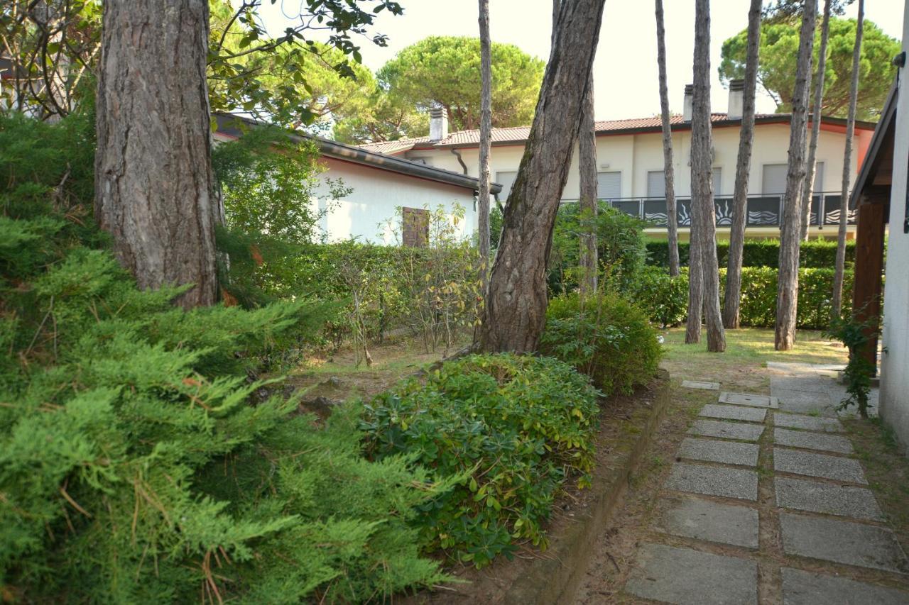 Villa In Lignano Riviera Comfortable Линьяно-Саббьядоро Экстерьер фото